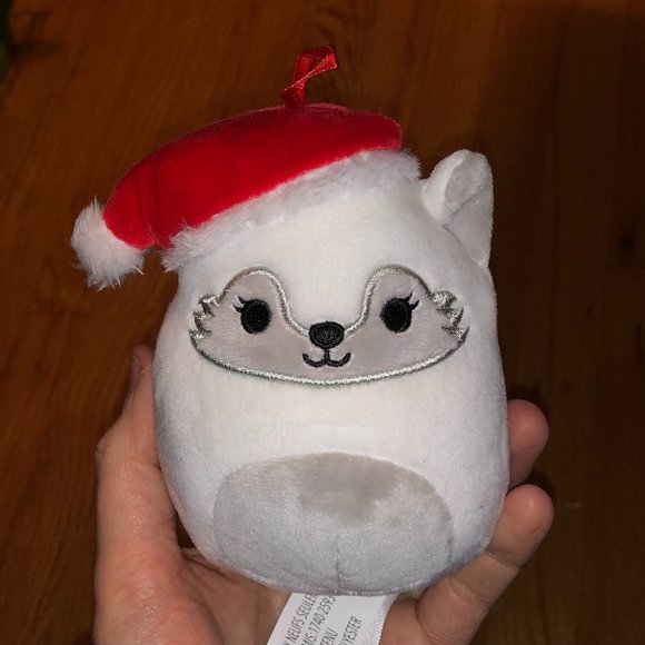 Squishmallow Winter Christmas Ornament Gracelynn the Arctic Fox Santa Hat 2021 - Picture 1 of 1